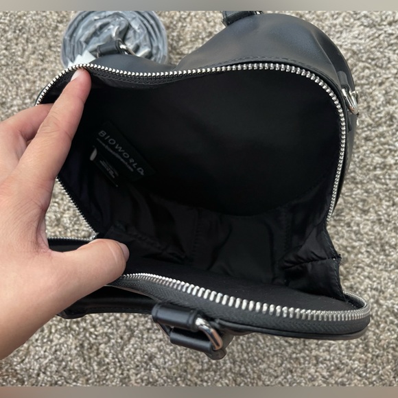 NWOT Netflix Stranger Things Hellfire Club Jacket Figural Handbag Purse - Picture 11 of 11